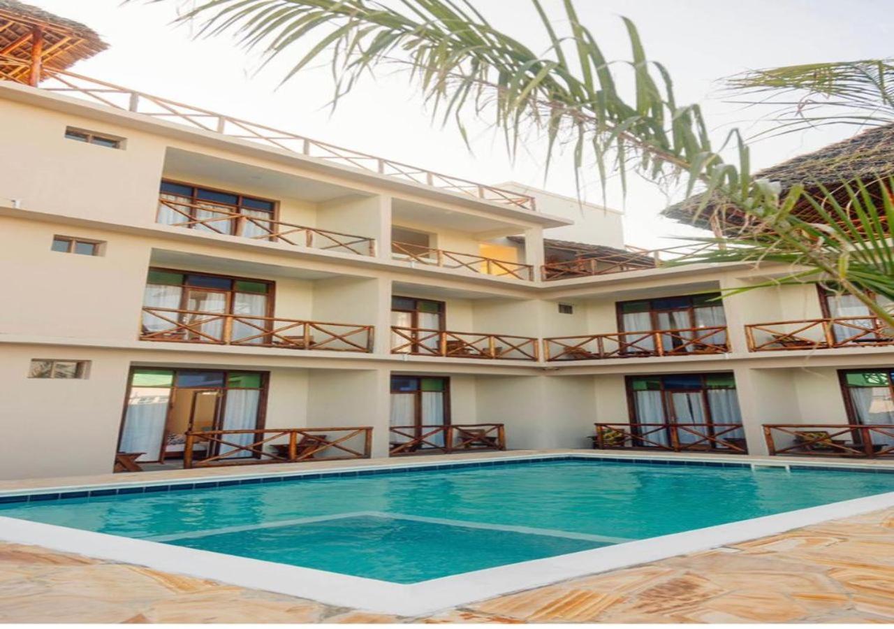 Ocean Breeze Hotel Nungwi Exterior foto